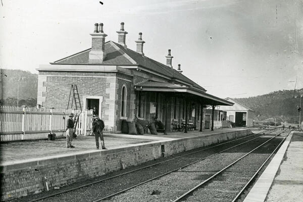 Eskbank Station, c. 1880, Blue Mountains Local Studies Collection, SHS257