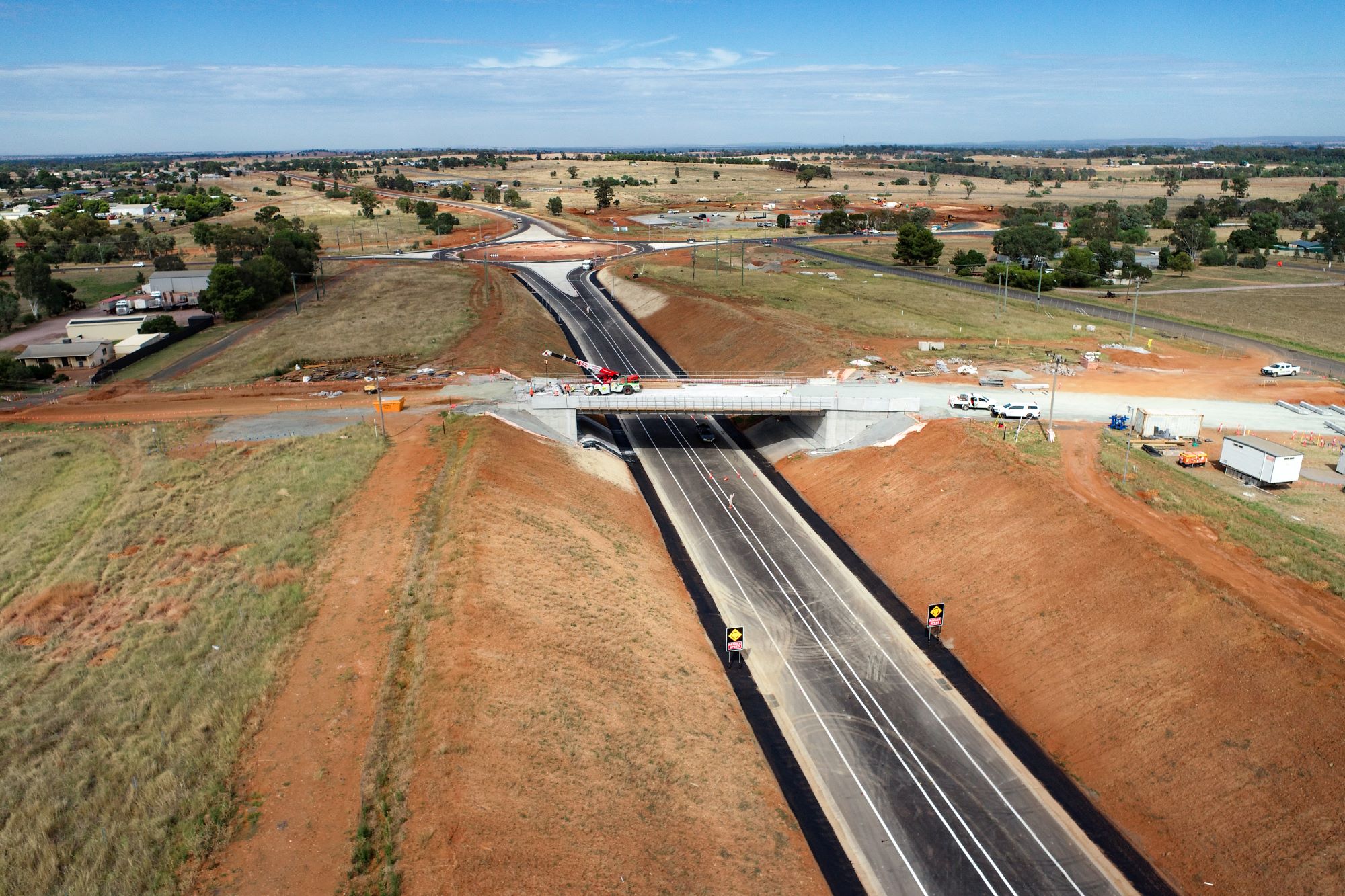 Lifting the final span of girders for the Bridge over Rail in October 2024