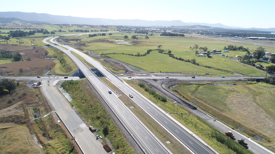 Albion Park interchange at Tongarra Road facing north