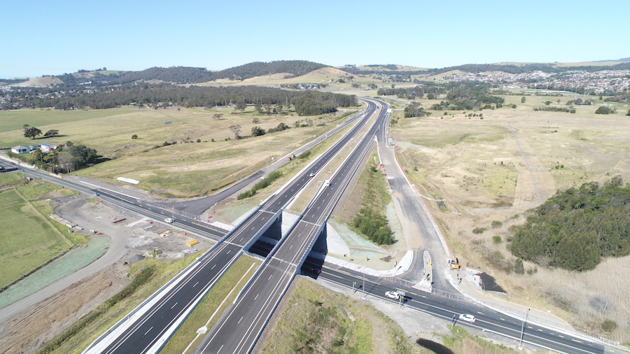 Albion Park interchange at Tongarra Road facing south