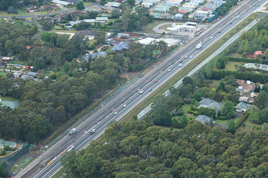 Work continues on Bomaderry straight