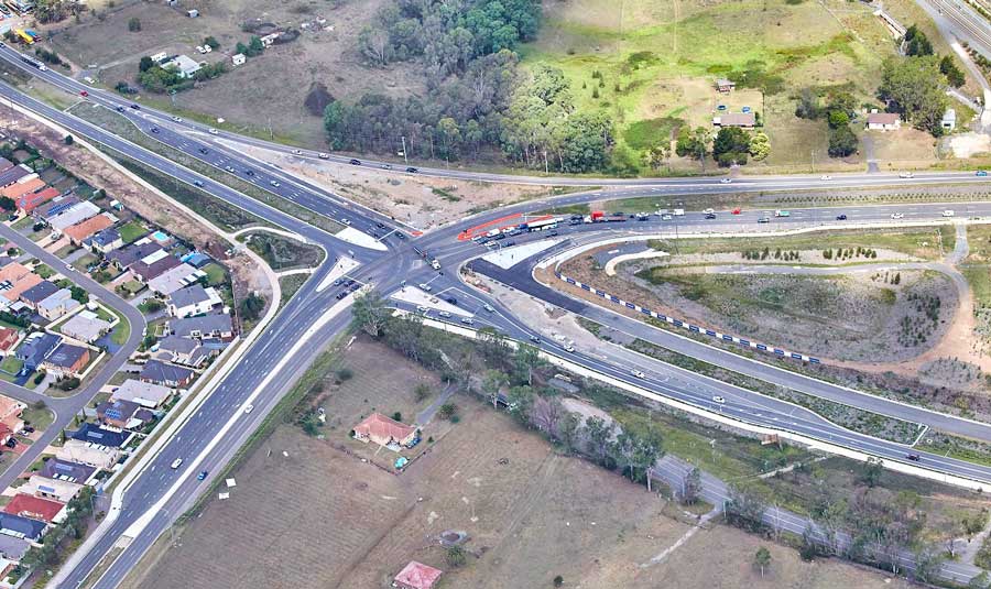 Camden Valley Way and Bringelly Road intersection looking south (Feb 2017)