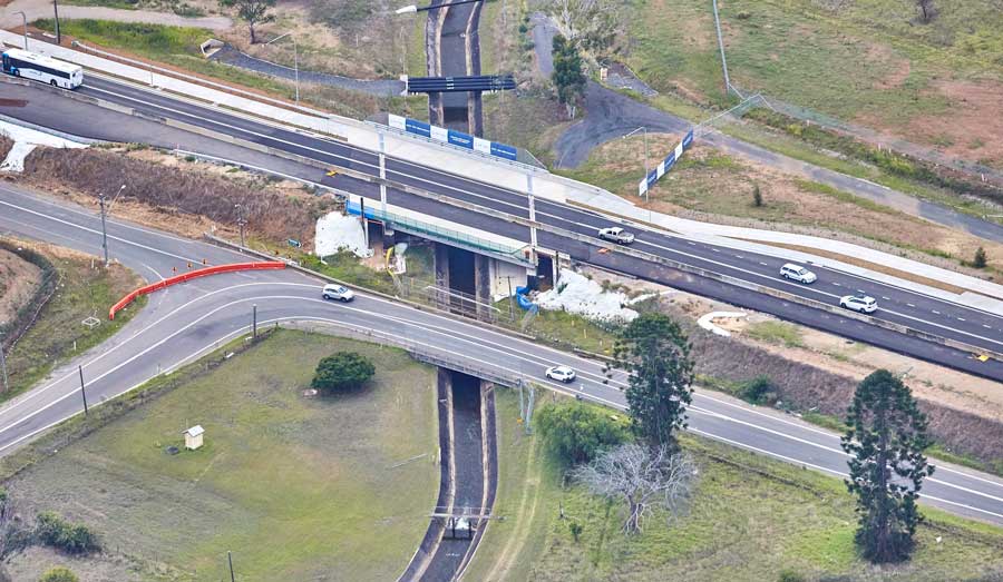 New bridge over Upper Canal on Bringelly Road Stage 1 (Feb 2017)