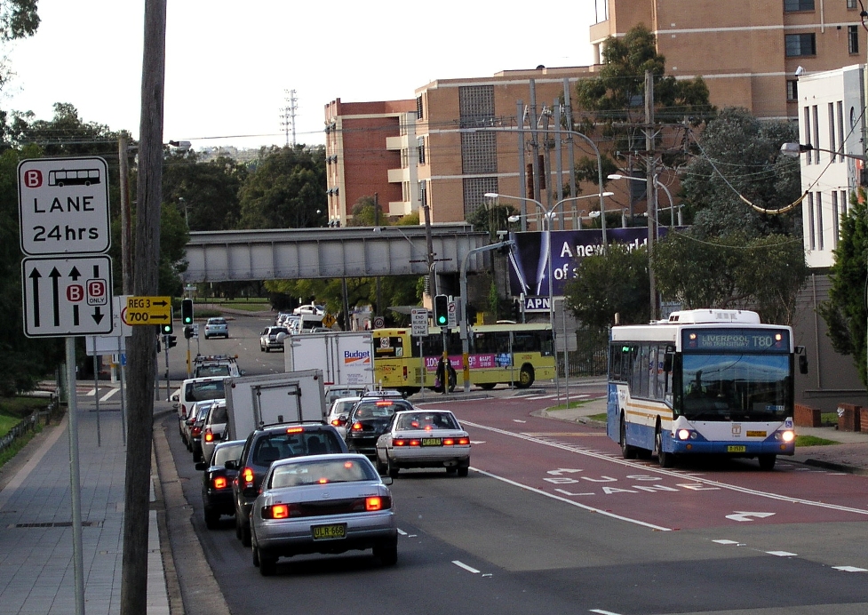 Contra-flow bus lane in Pitt Street, Parramatta