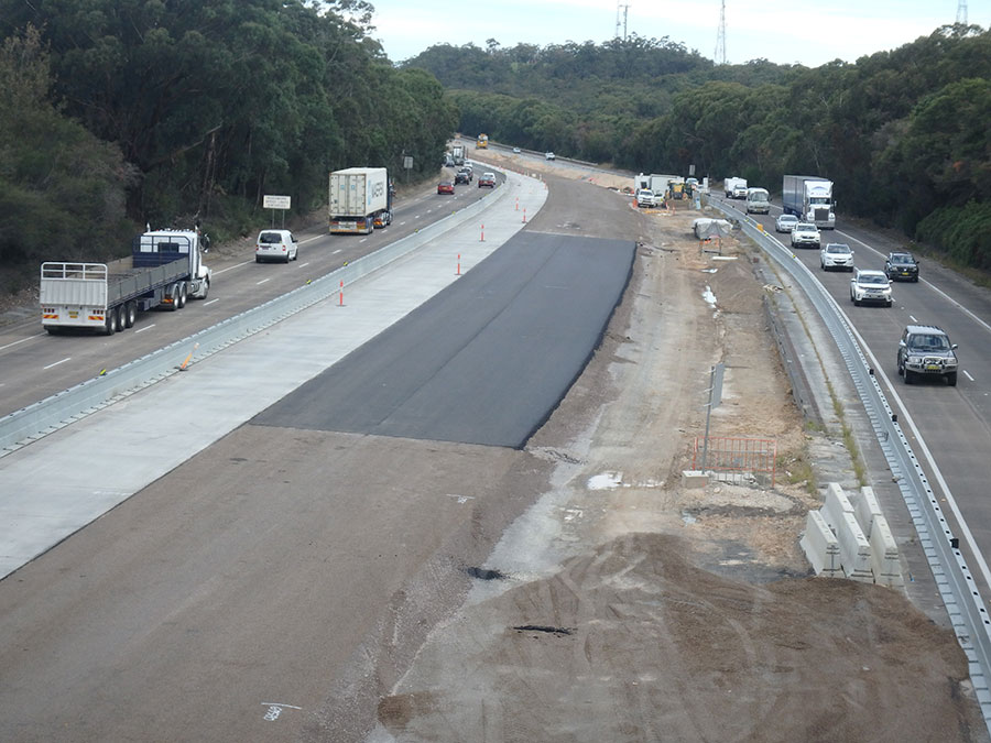 View of M1 upgrade southbound from Reeves St overpass - June 2019