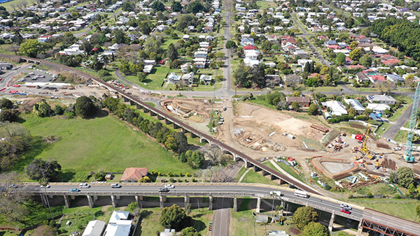Aerial view of earthworks progressing on the north side of the new Grafton bridge (October 2018)