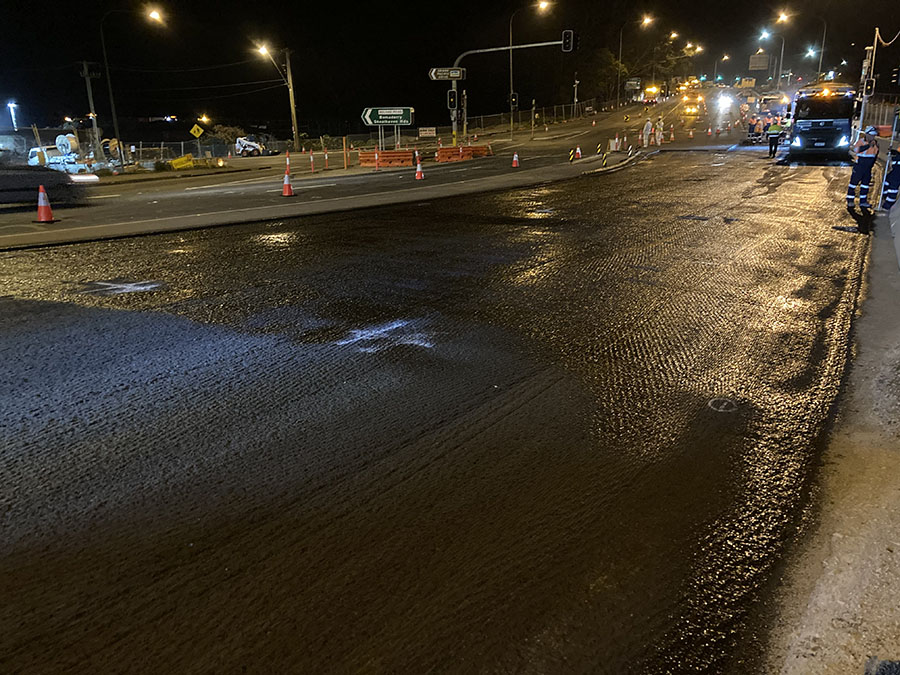 Nightshift works north of Bolong Road