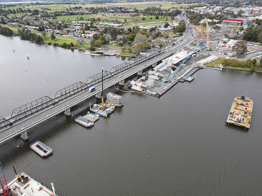 Nowra Bridge - looking south