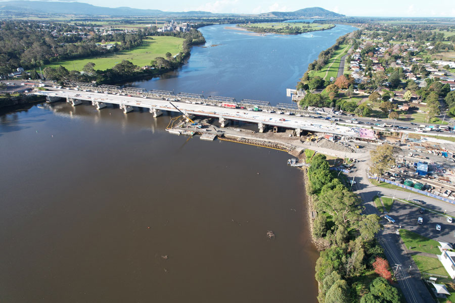 Nowra Bridge Project - Nowra bridge looking east