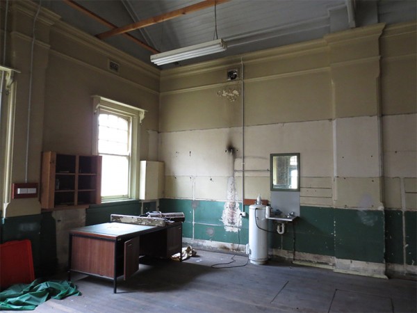 Mount Victoria Station: Railway Refreshment Room interior before refurbishment.