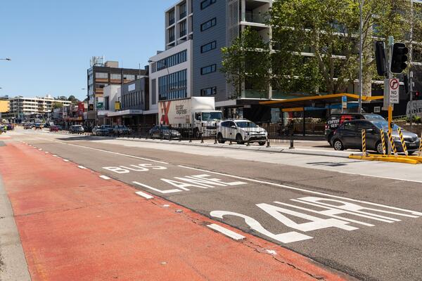  A 24 hour bus lane has been introduced between Dee Why Parade and Oaks Avenue