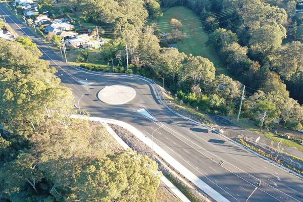 New roundabout at the Illaroo Road and Fairway Drive intersection