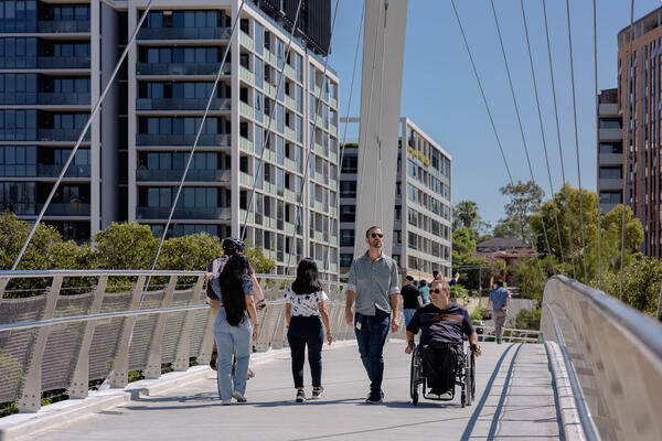Alfred Street Bridge pedestrians