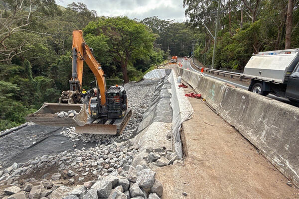 Transport for NSW Lawrence Hargrave Drive - excavation work November 2024.