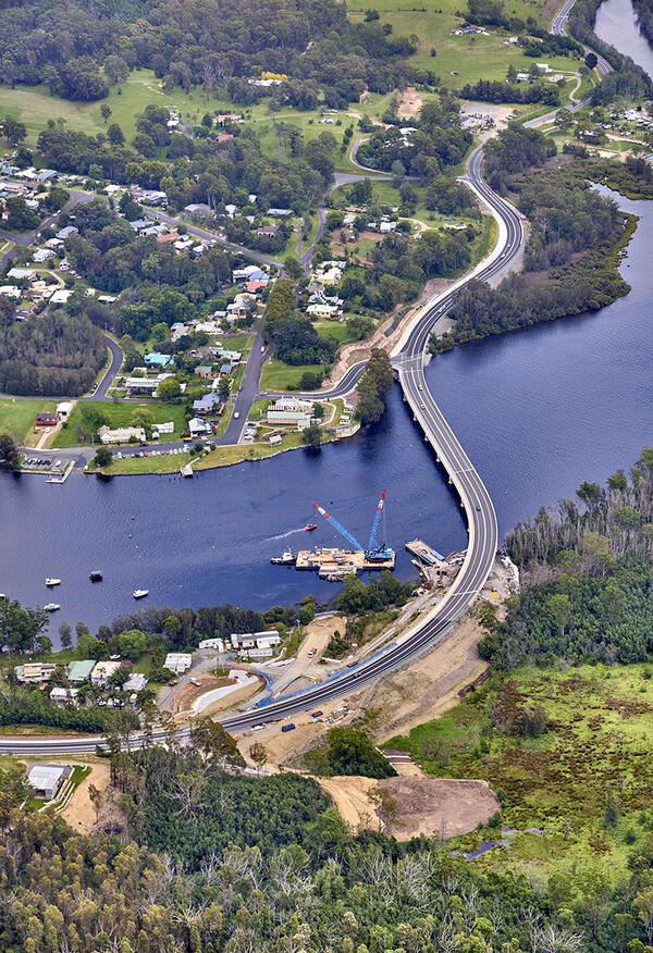 Nelligen Bridge looking west towards Nelligen township - January 2024