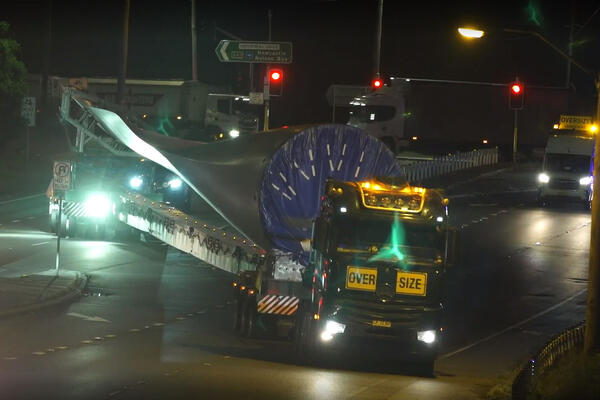 Heavy vehicle - Blade delivery at Hexham
