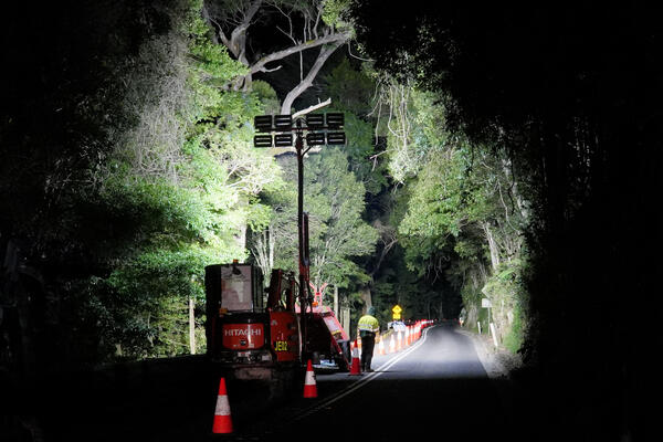 Moss Vale Road repair work - Work lights - Site 24
