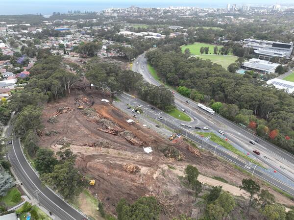 Nov 2024 - Looking east over intersection of M1 Princes Motorway and Mount Ousley Road