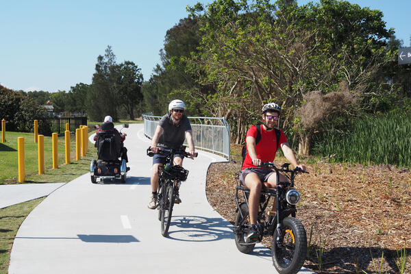 Transport for NSW People using shared path on Fernleigh Track in Newcastle.