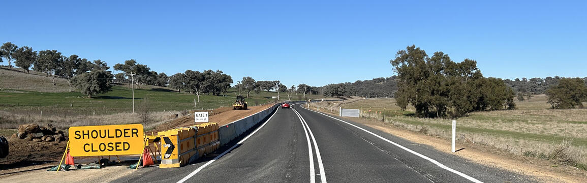 Transport for NSW Larras Lee concrete barriers installed.