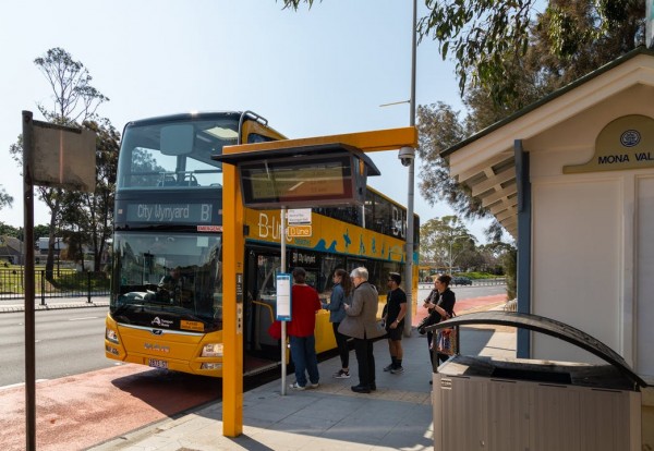 B-Line bus stop Mona Vale