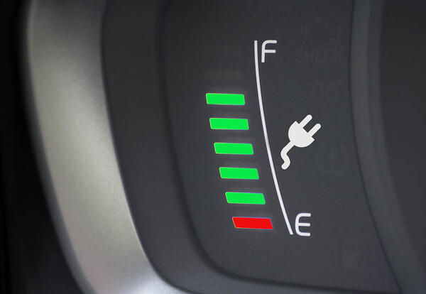 Electric vehicle fuel gauge